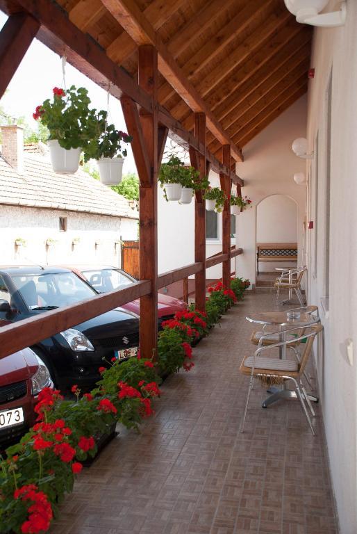 Polonia Apartman Lägenhet Egerszalók Rum bild