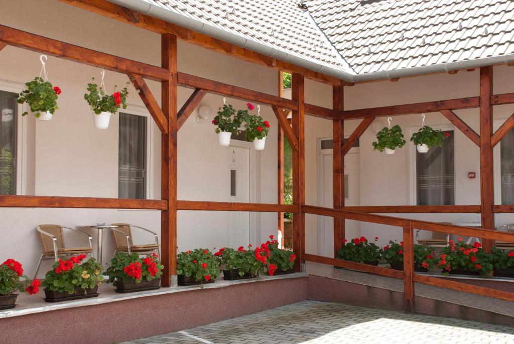 Polonia Apartman Lägenhet Egerszalók Exteriör bild