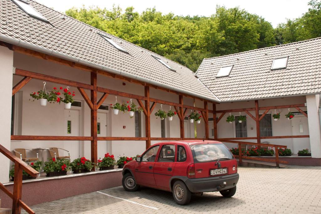 Polonia Apartman Lägenhet Egerszalók Exteriör bild