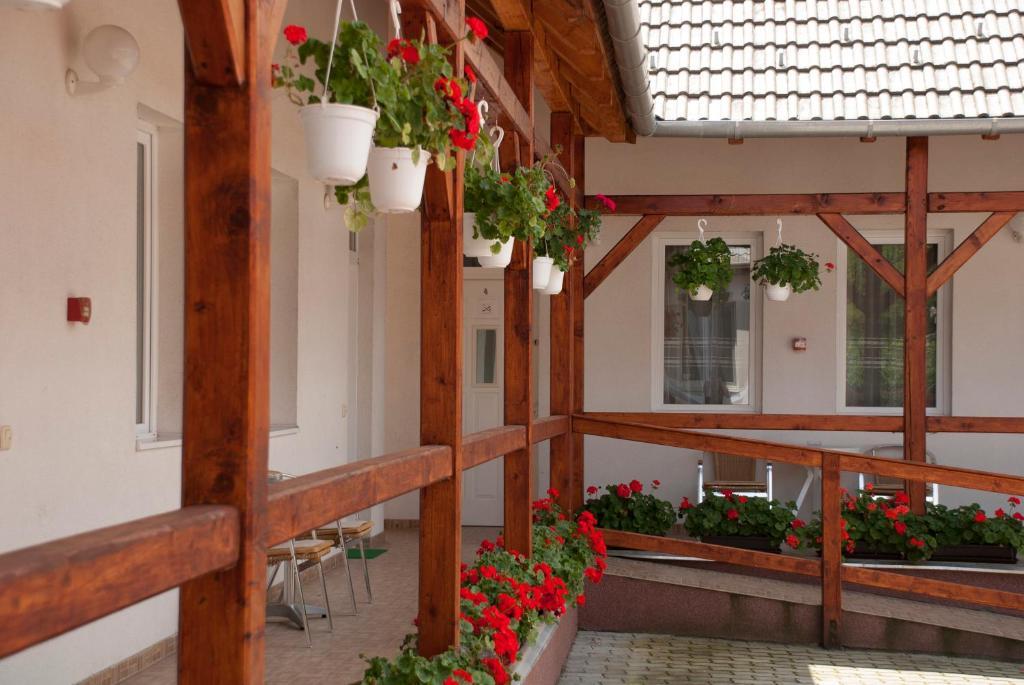 Polonia Apartman Lägenhet Egerszalók Exteriör bild